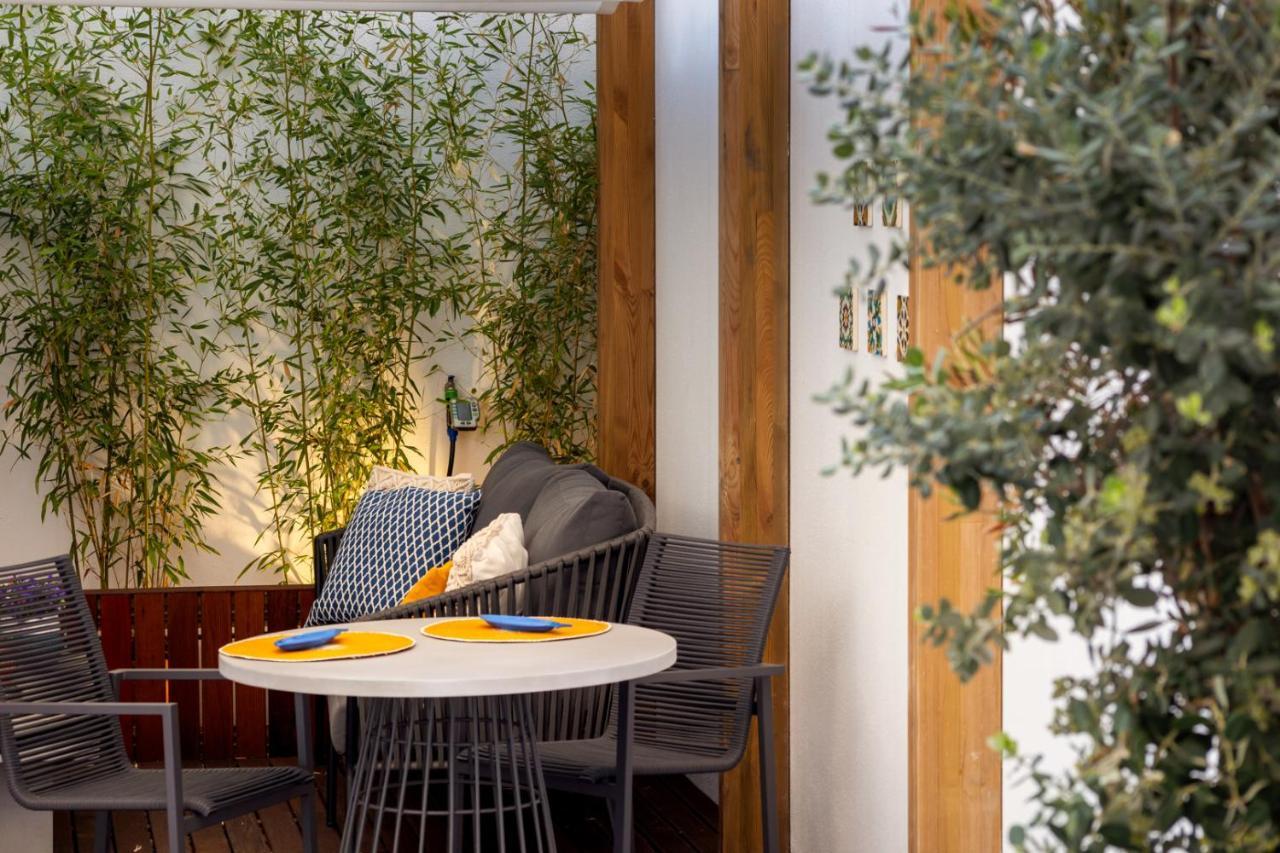 ליסבון Stupendo- Two Rooms, Patio With Refreshing Pond-Center-Air Conditioning-Free Park מראה חיצוני תמונה