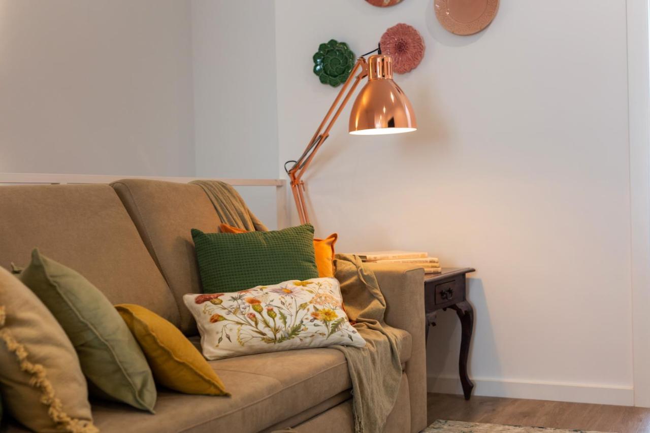 ליסבון Stupendo- Two Rooms, Patio With Refreshing Pond-Center-Air Conditioning-Free Park מראה חיצוני תמונה