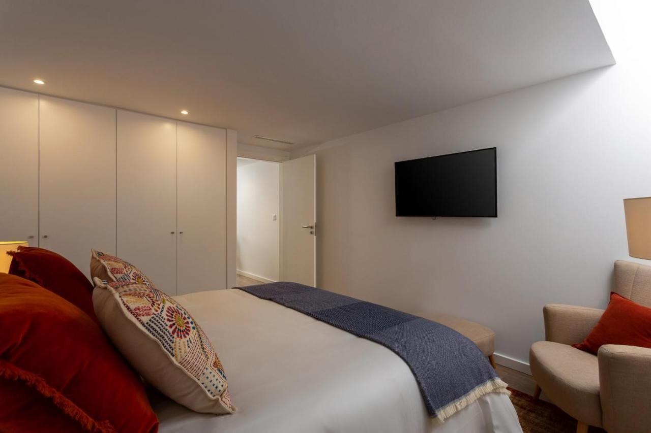 ליסבון Stupendo- Two Rooms, Patio With Refreshing Pond-Center-Air Conditioning-Free Park מראה חיצוני תמונה