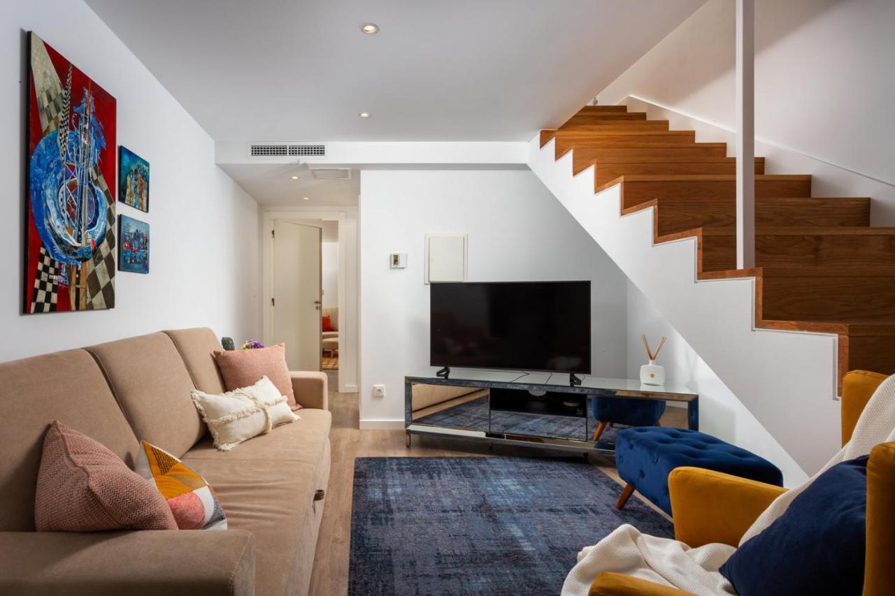 ליסבון Stupendo- Two Rooms, Patio With Refreshing Pond-Center-Air Conditioning-Free Park מראה חיצוני תמונה